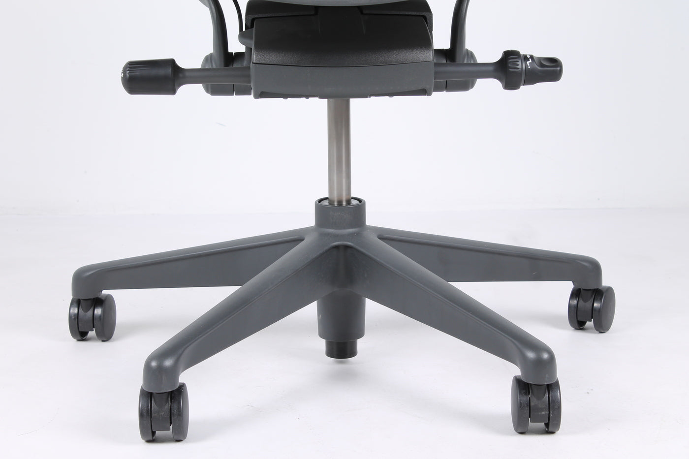 Herman Miller Aeron Remastered Lumbar Office Chair - Size B - FULLY LOADED - HM Chairs
