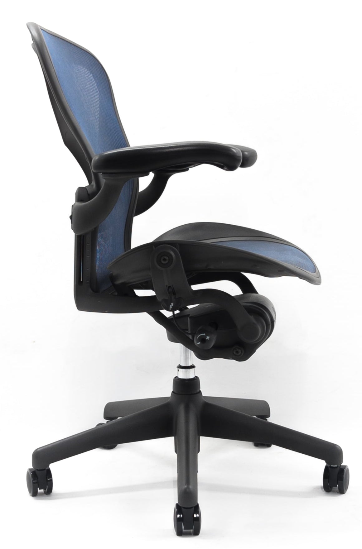 Herman Miller Aeron Lumbar Office Chair Blue - Size B - FULLY LOADED (No Forward Tilt)