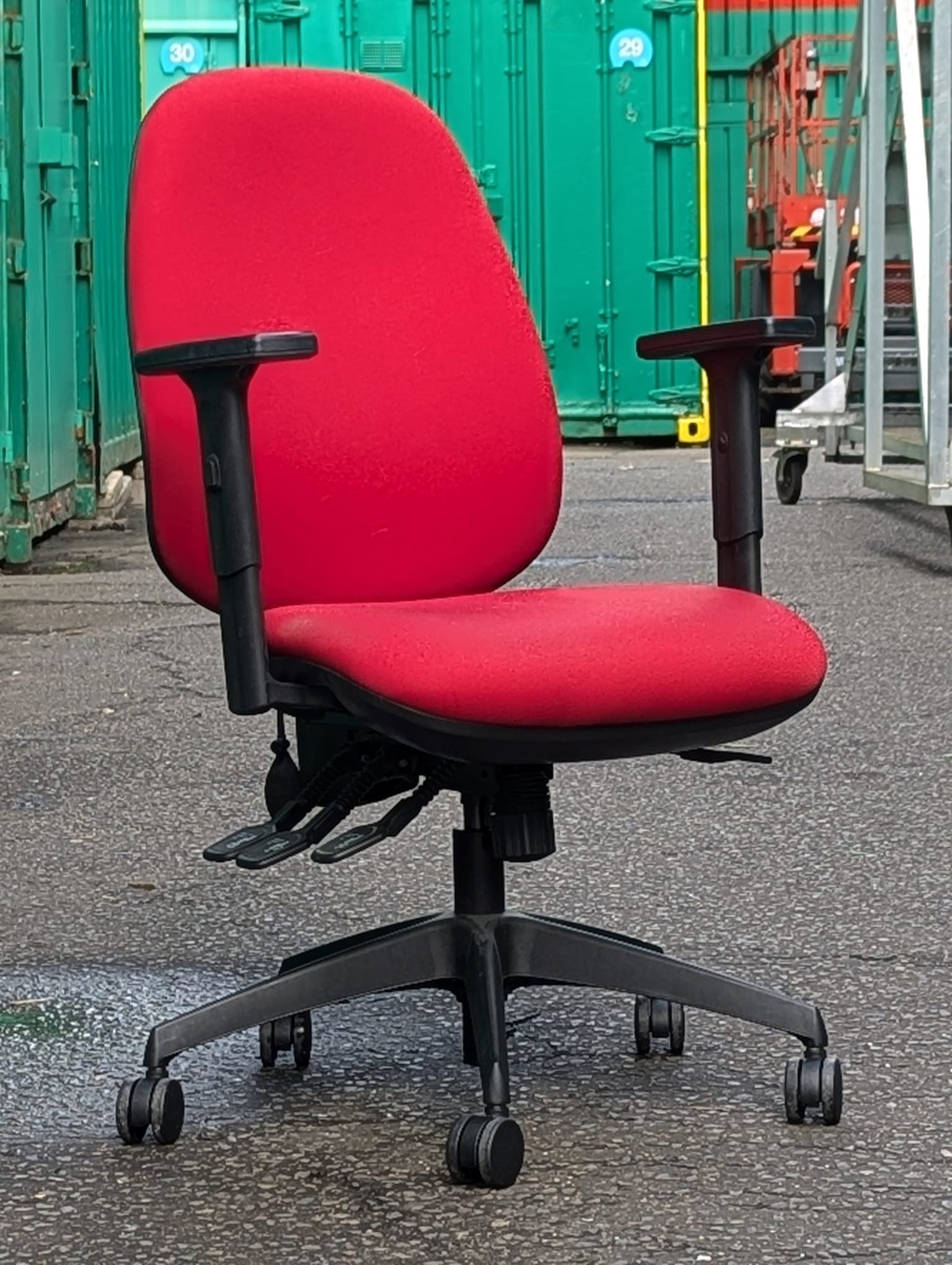 Red Swivel Chair Office Operator Task Chair Fully Loaded - Excellent - RRP £360