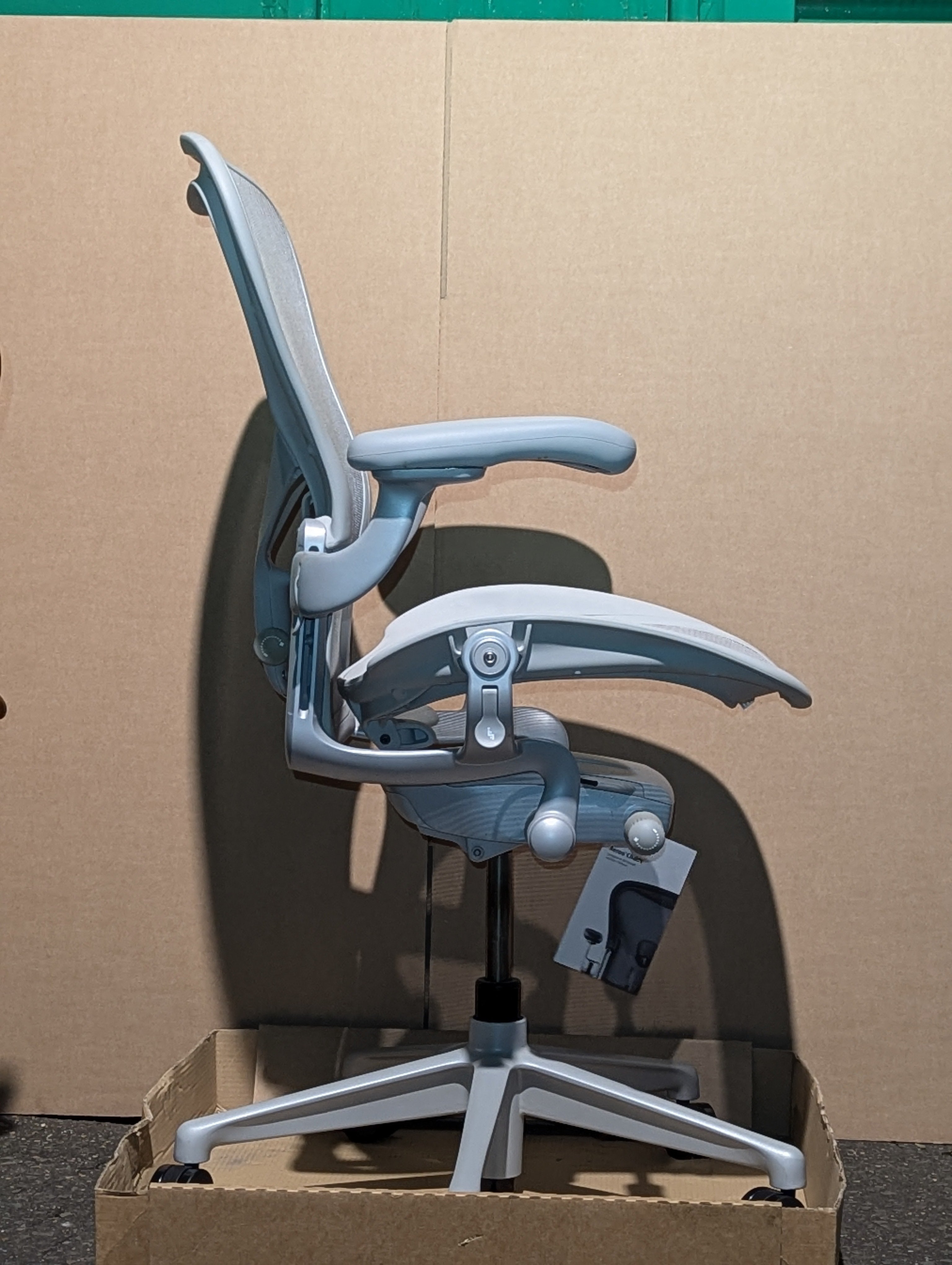 Herman Miller Aeron Remastered Posturefit SL Office Chair - Size C - FULLY LOADED (Mineral/Satin Aluminium)